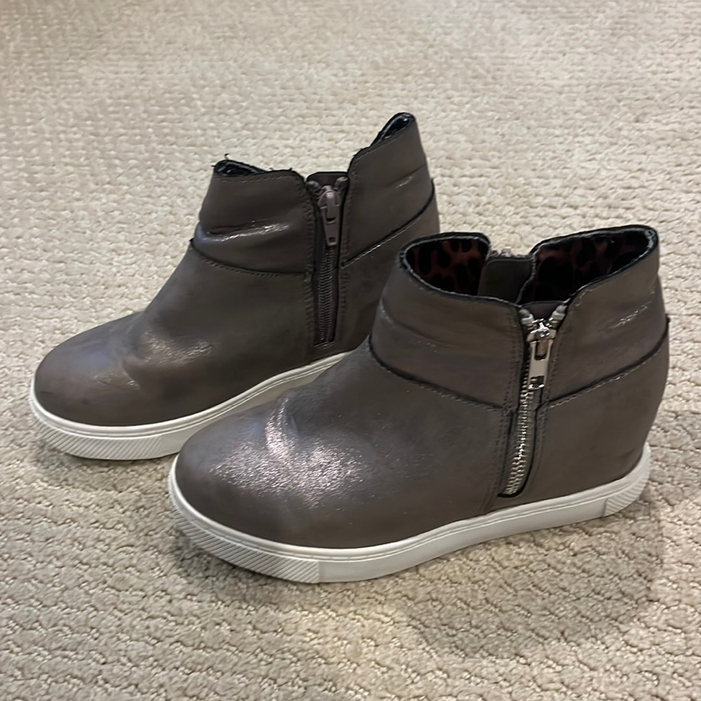 Steve Madden girls shoes